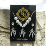 Load image into Gallery viewer, Elegant Silver Leaf Necklace &amp; Earrings Set with Pearls
